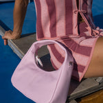Cartera de cuero Cala Pink en rosado, vista sentada