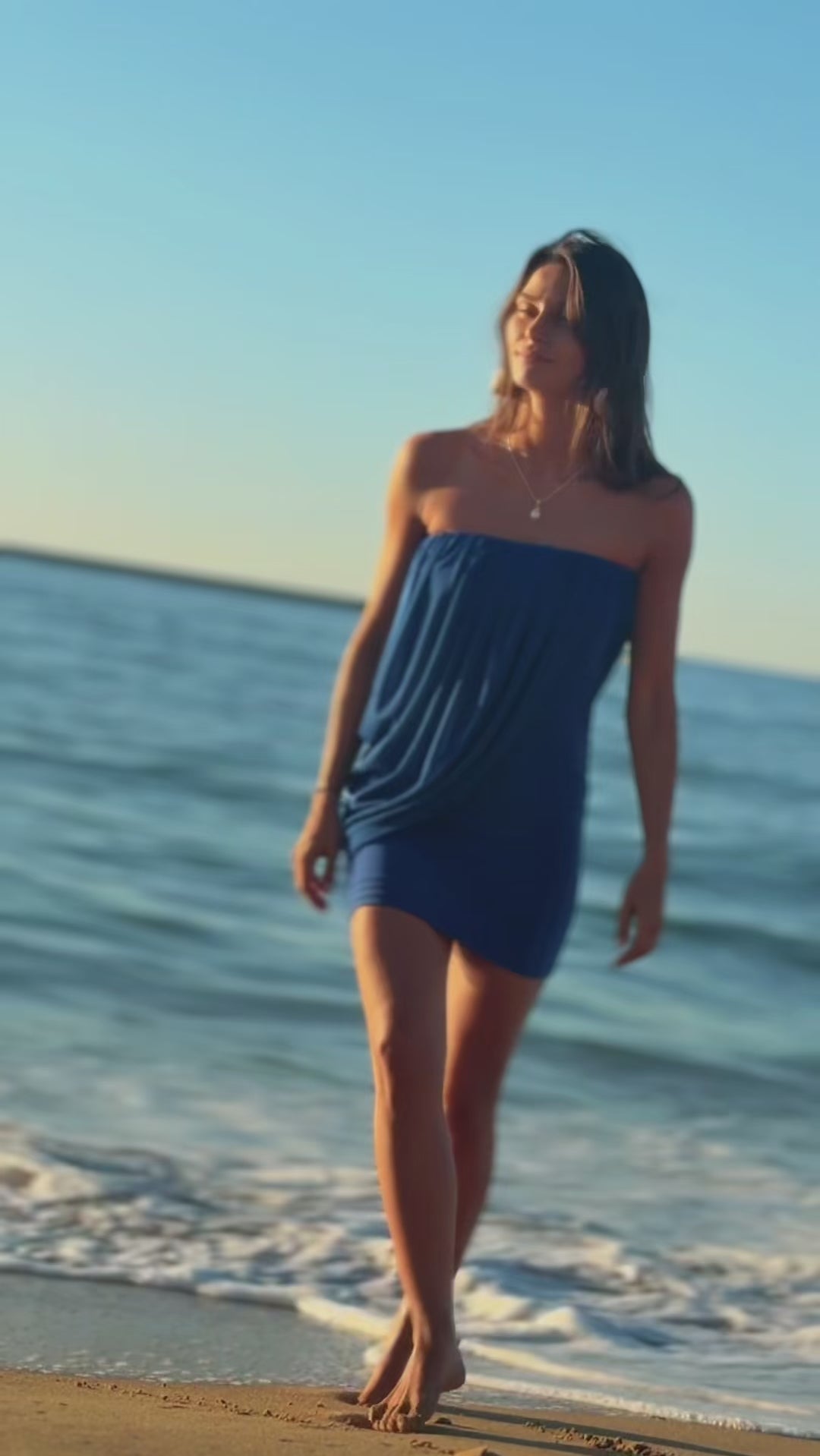 Vestido Maré Azul en movimiento, video sin audio
