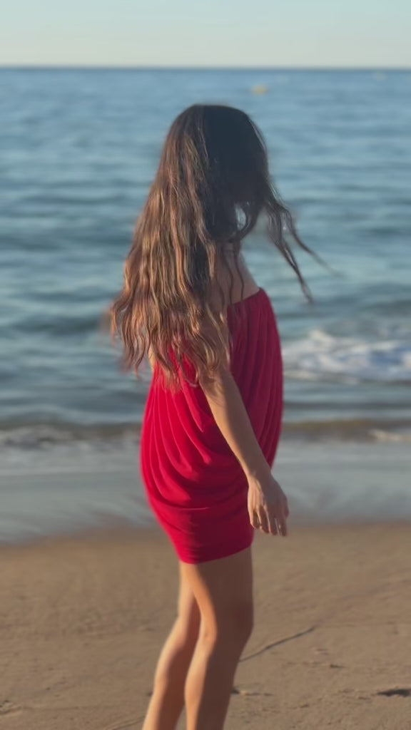 Vestido Maré Rojo en movimiento, video sin audio