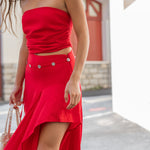 Detalle frontal del Top Amaia rojo